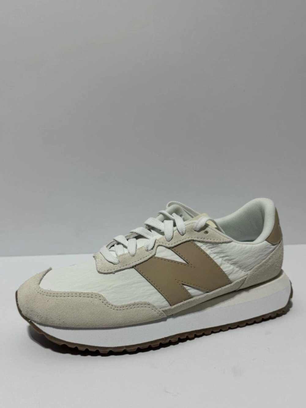 New Balance Womens 237 Sneakers White Size 10B